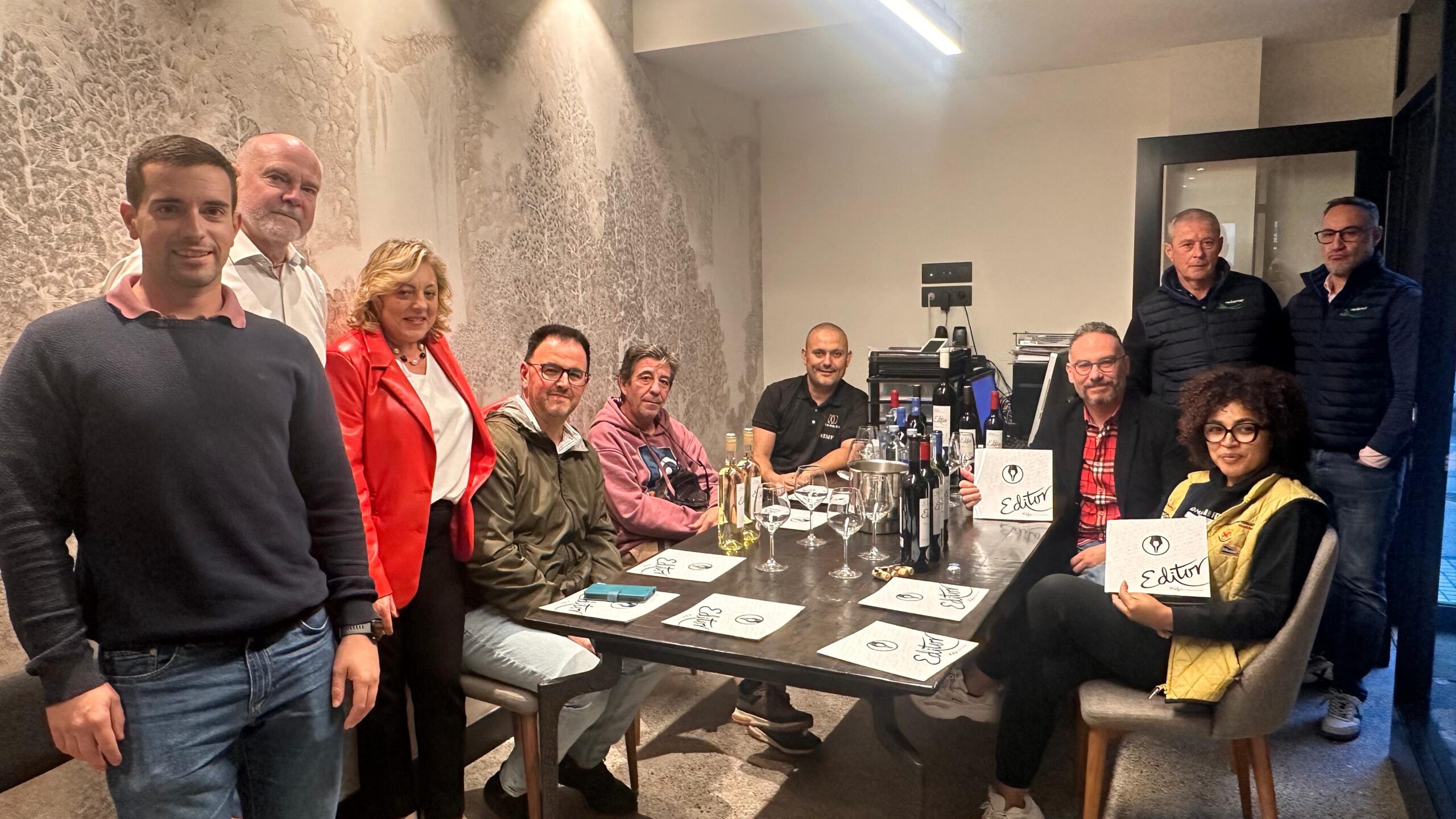 Asociación de Hostelería de Unquera con Bodegas Editor y Distribuciones Redamar